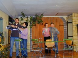Theater 2003 - Dreistes Stück im Greisenglück